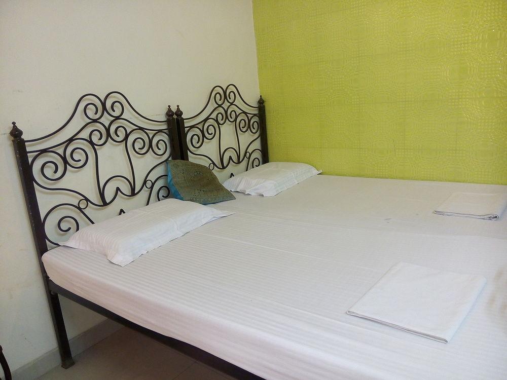 Hotel Pearl Plaza New Delhi Ngoại thất bức ảnh