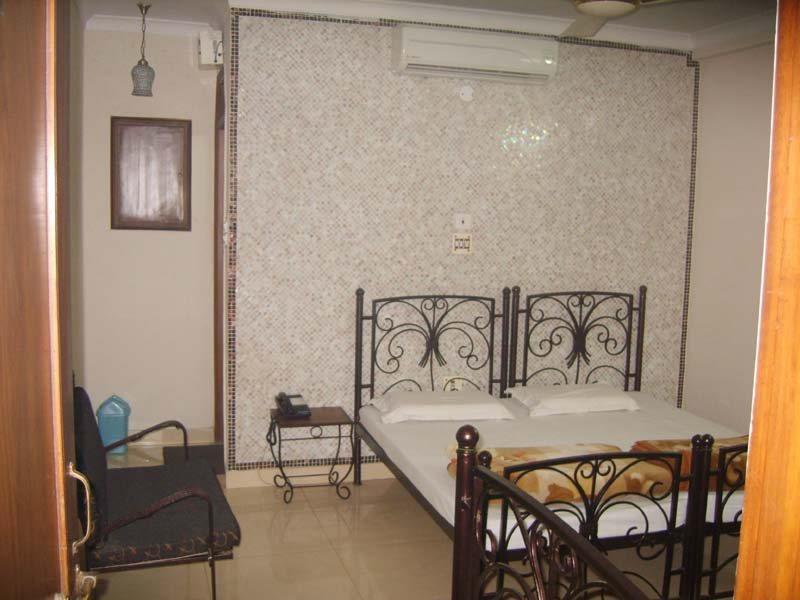 Hotel Pearl Plaza New Delhi Ngoại thất bức ảnh